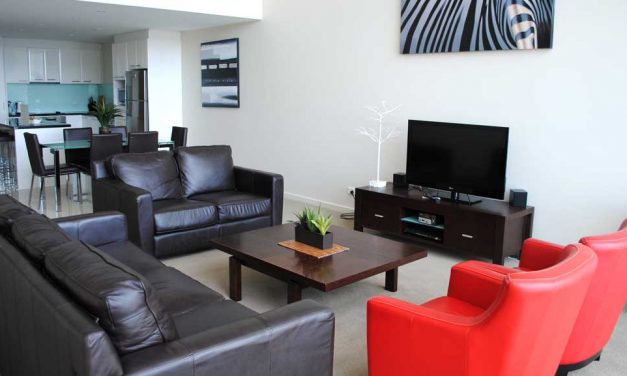 Penthouse Luxury Waterfront Accommodation Lakes Entrance