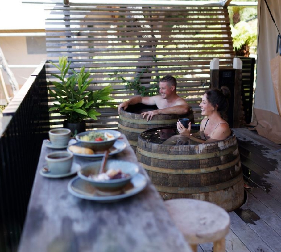 Luxury Glamping Metung Hot Springs